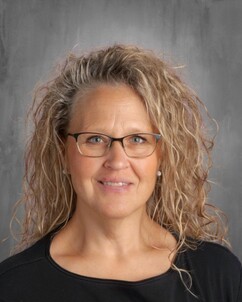 Photo of Lori-Anne Peters