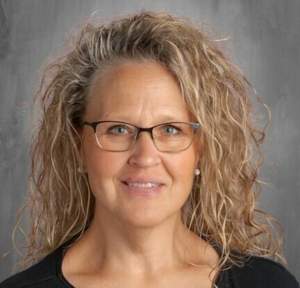 Photo of Lori-Anne Peters
